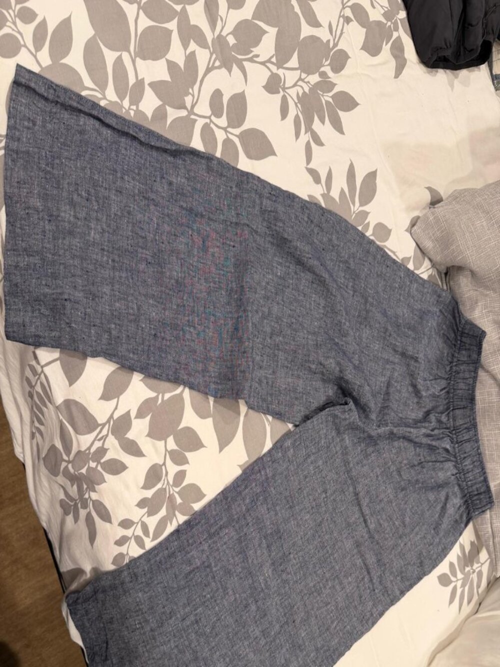 Like New 100% linen Tahari summer pants. S.